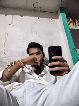 Herecallboyyash from StripChat is Freechat