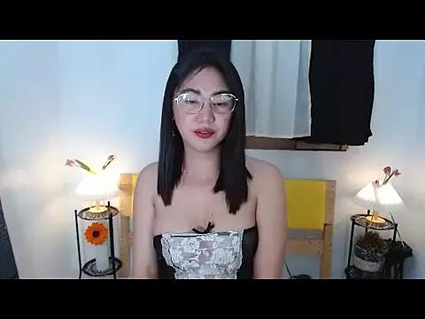 HermoSa_Christine from StripChat is Freechat