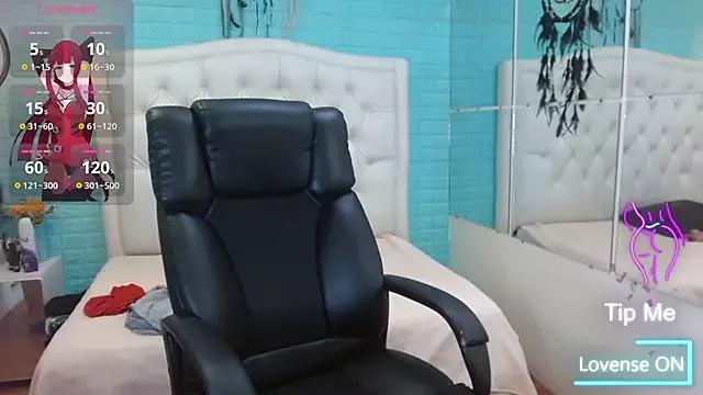 Check out our webcam shows gallery and message on a personal level with our sweet squirt cams hosts, showing off their natural physiques and sex toys.