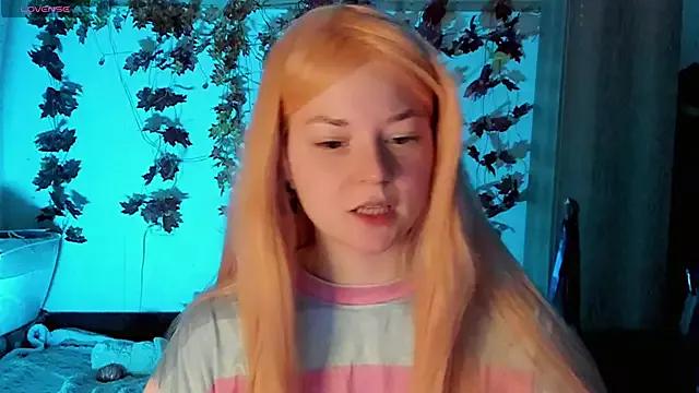 HoneyDazzle from StripChat is Freechat