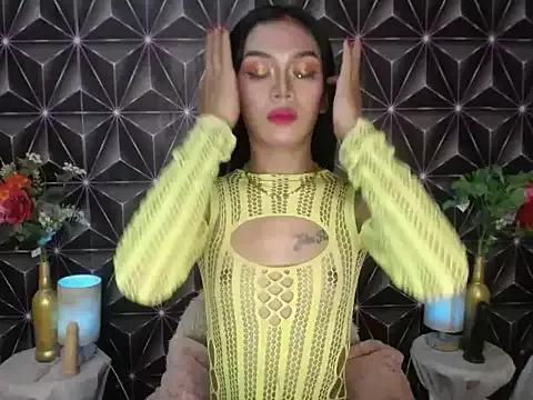 horsecock_isinthehouse from StripChat is Freechat