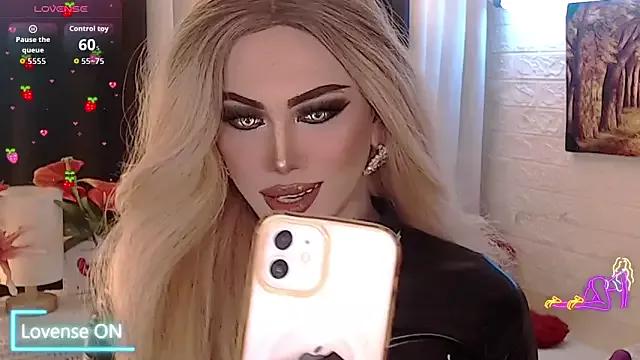 Hot_amanda_goddess from StripChat is Freechat