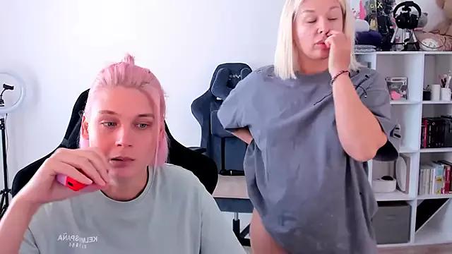 hotblonds from StripChat is Freechat