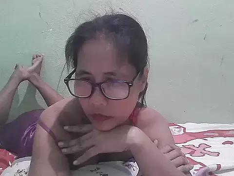 HotLadyPinay32 from StripChat is Freechat