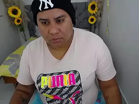 Check out our webcam shows gallery and message on a personal level with our sweet squirt cams hosts, showing off their natural physiques and sex toys.