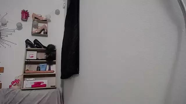hotpurpleone from StripChat is Freechat
