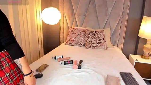Check out our webcam shows gallery and message on a personal level with our sweet squirt cams hosts, showing off their natural physiques and sex toys.