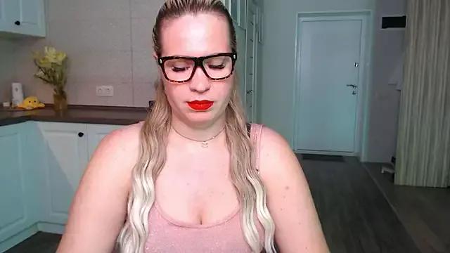 HotTiffani from StripChat