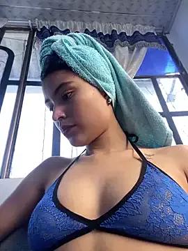 hotwife26 from StripChat is Freechat