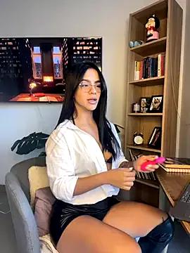 im_susanne from StripChat is Freechat