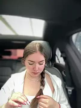 imlindapink from StripChat is Freechat