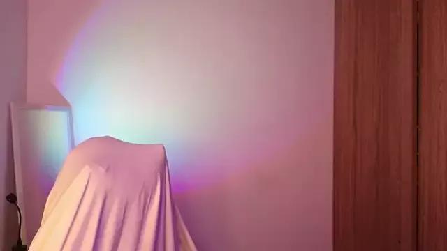immisssilver from StripChat is Freechat