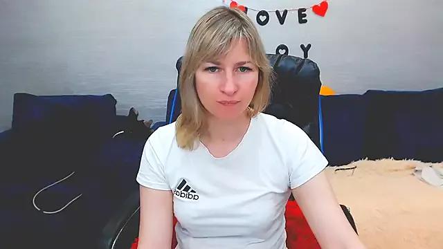 Check out our webcam shows gallery and message on a personal level with our sweet squirt cams hosts, showing off their natural physiques and sex toys.