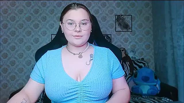 InLoveWithLife26 from StripChat is Freechat
