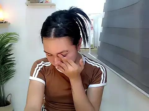 Innocent_katty from StripChat is Freechat
