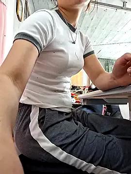 irina_hana from StripChat is Freechat