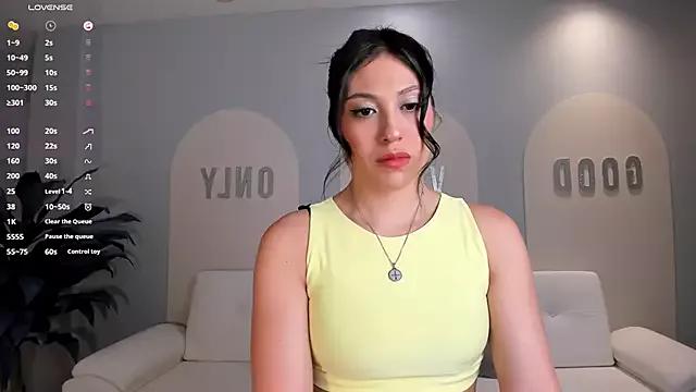 IrinaPortman from StripChat is Freechat