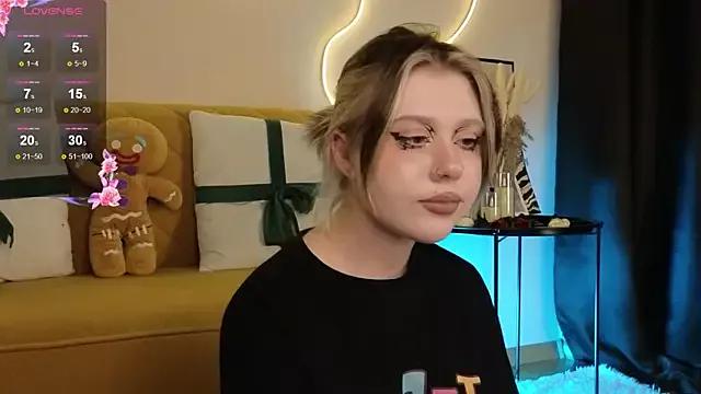 Iris_lolly from StripChat is Freechat