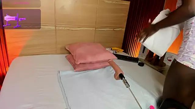 iris_violeta from StripChat is Freechat
