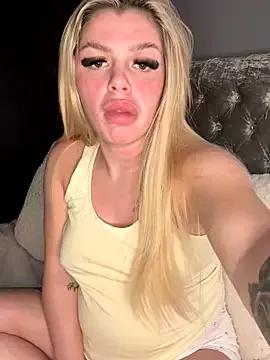 Irish_BarbieMilfx from StripChat is Freechat