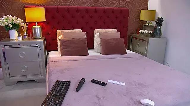 IrisMonn from StripChat is Freechat