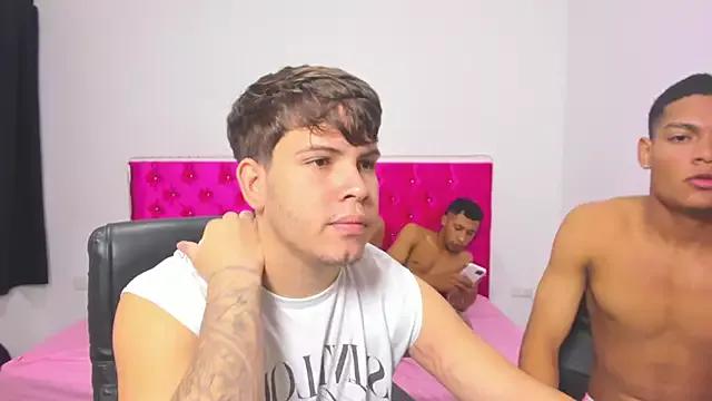 isaac_master77 from StripChat is Freechat