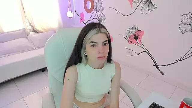 Check out our webcam shows gallery and message on a personal level with our sweet squirt cams hosts, showing off their natural physiques and sex toys.