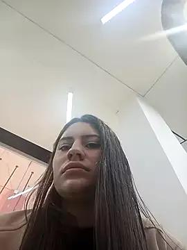 Isabella21_ from StripChat is Freechat