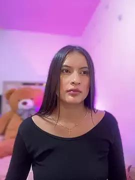 isabella__r444 from StripChat is Freechat