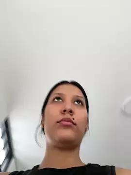 IsabellaJoness_ from StripChat is Freechat