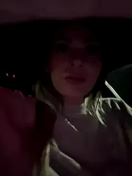 iSelena from StripChat is Freechat