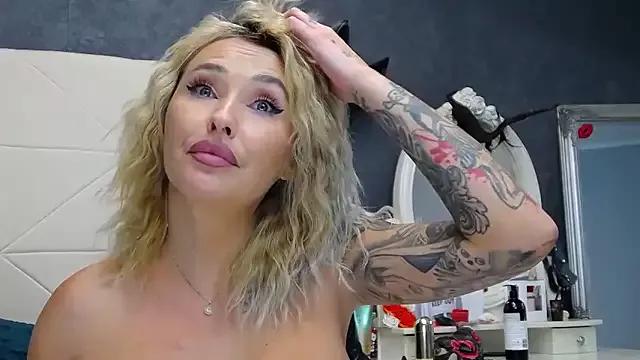 Check out our webcam shows gallery and message on a personal level with our sweet squirt cams hosts, showing off their natural physiques and sex toys.