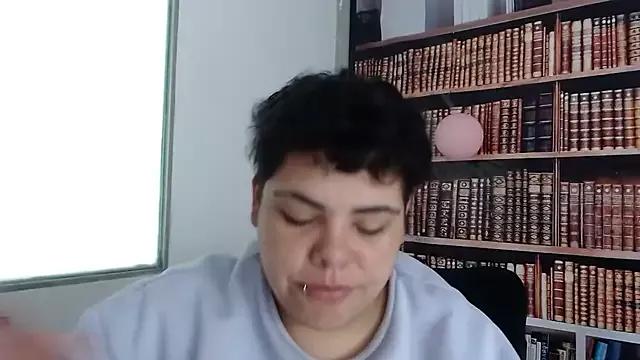 Ivory_Curvy from StripChat is Freechat