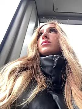 Jackie_White_ from StripChat is Freechat