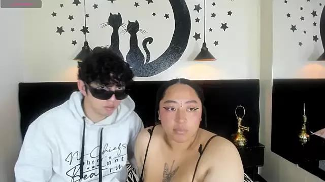 Jackson_n_Scarlett from StripChat is Freechat