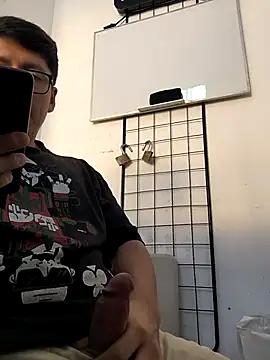 JairoGoldenDick from StripChat is Freechat