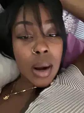 Jalissaskitten from StripChat is Freechat