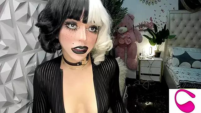 Check out our webcam shows gallery and message on a personal level with our sweet squirt cams hosts, showing off their natural physiques and sex toys.