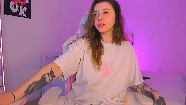 Check out our webcam shows gallery and message on a personal level with our sweet squirt cams hosts, showing off their natural physiques and sex toys.