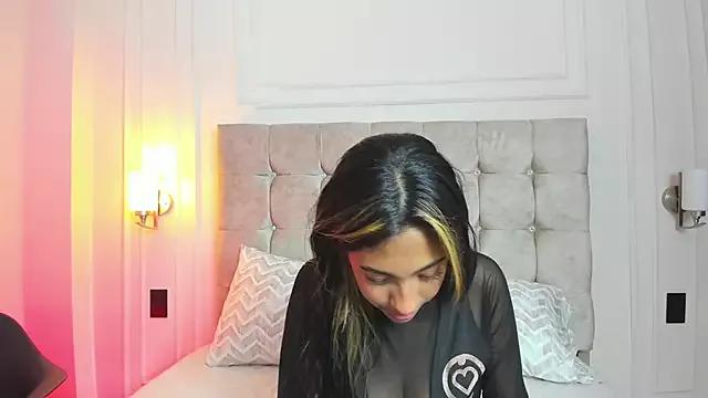 Check out our webcam shows gallery and message on a personal level with our sweet squirt cams hosts, showing off their natural physiques and sex toys.