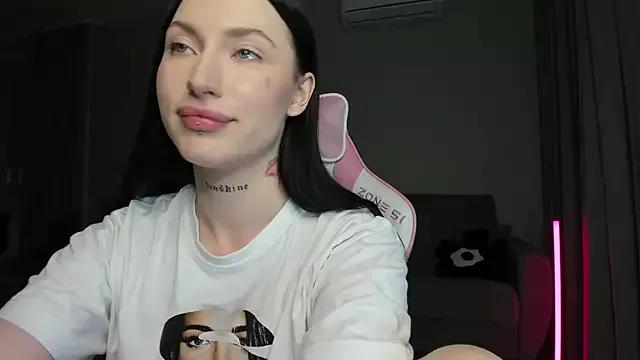 Check out our webcam shows gallery and message on a personal level with our sweet squirt cams hosts, showing off their natural physiques and sex toys.