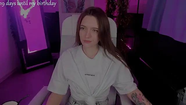 Check out our webcam shows gallery and message on a personal level with our sweet squirt cams hosts, showing off their natural physiques and sex toys.