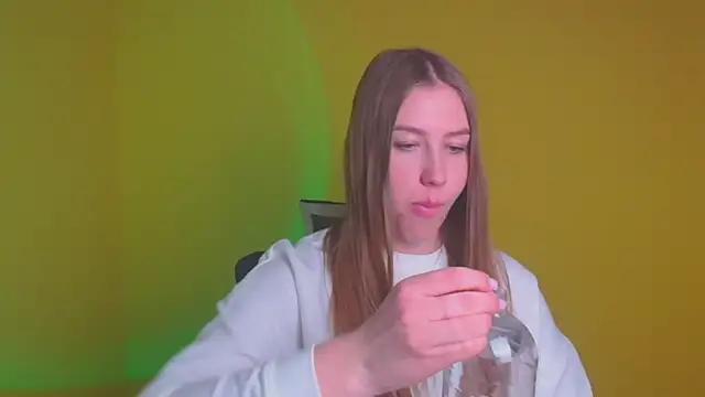 Check out our webcam shows gallery and message on a personal level with our sweet squirt cams hosts, showing off their natural physiques and sex toys.