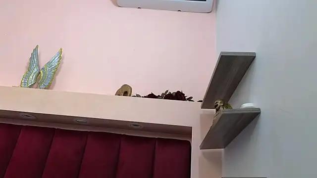 Check out our webcam shows gallery and message on a personal level with our sweet squirt cams hosts, showing off their natural physiques and sex toys.