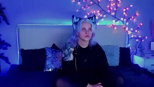 Check out our webcam shows gallery and message on a personal level with our sweet squirt cams hosts, showing off their natural physiques and sex toys.