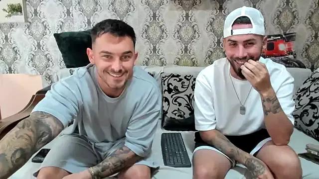 Jonmusclemaster from StripChat is Freechat