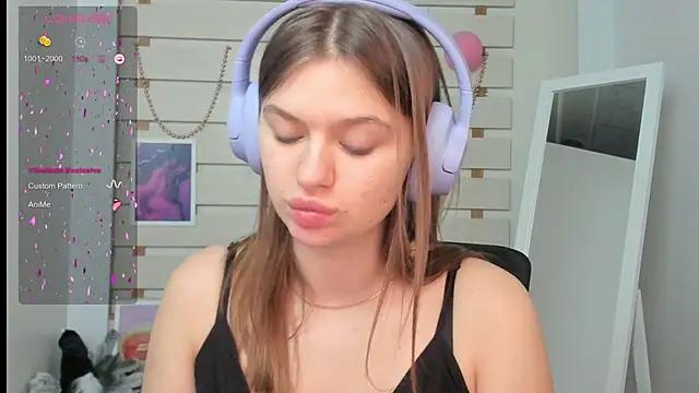 Check out our webcam shows gallery and message on a personal level with our sweet squirt cams hosts, showing off their natural physiques and sex toys.