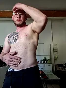 Jourdinio13 webcams show profile image 