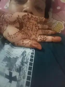 JuicyJaanu from StripChat is Freechat