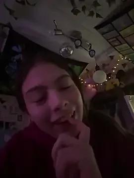 JulesLoves from StripChat is Freechat